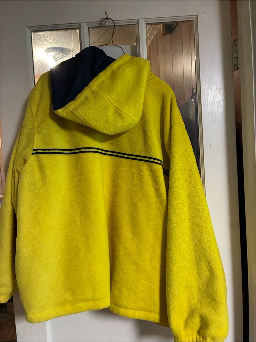 Windbreaker - Picture 13 of 13